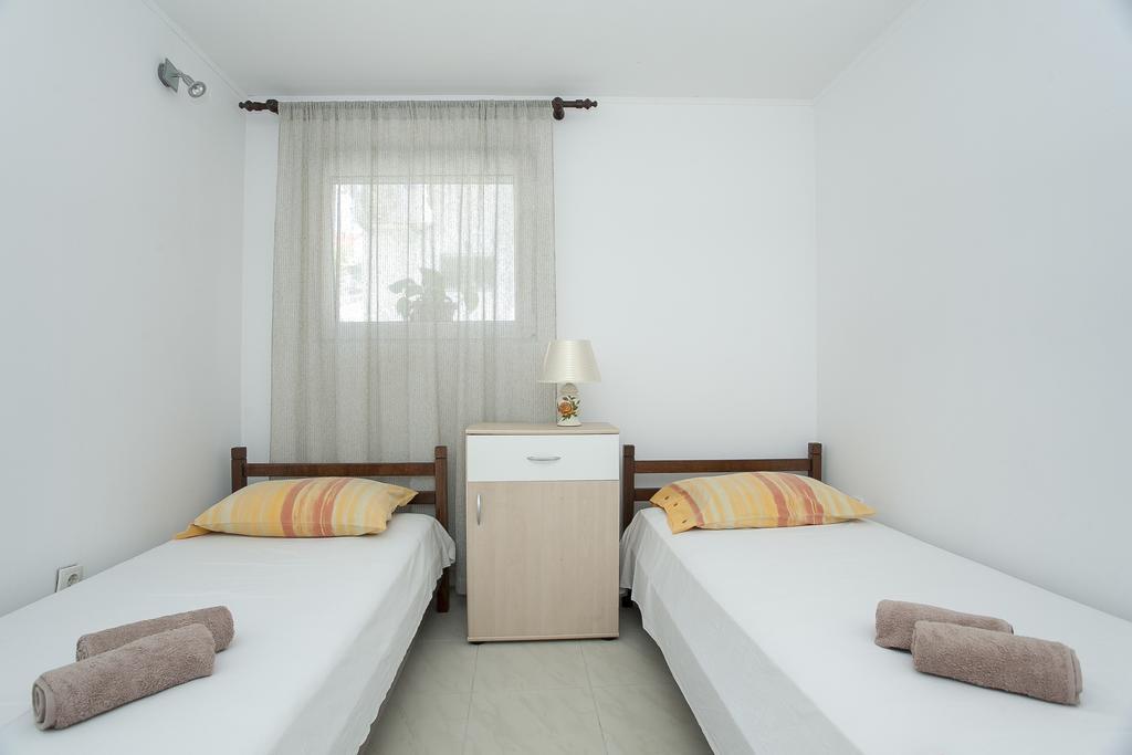 Guest House Mara ヴェラ・ルカ エクステリア 写真