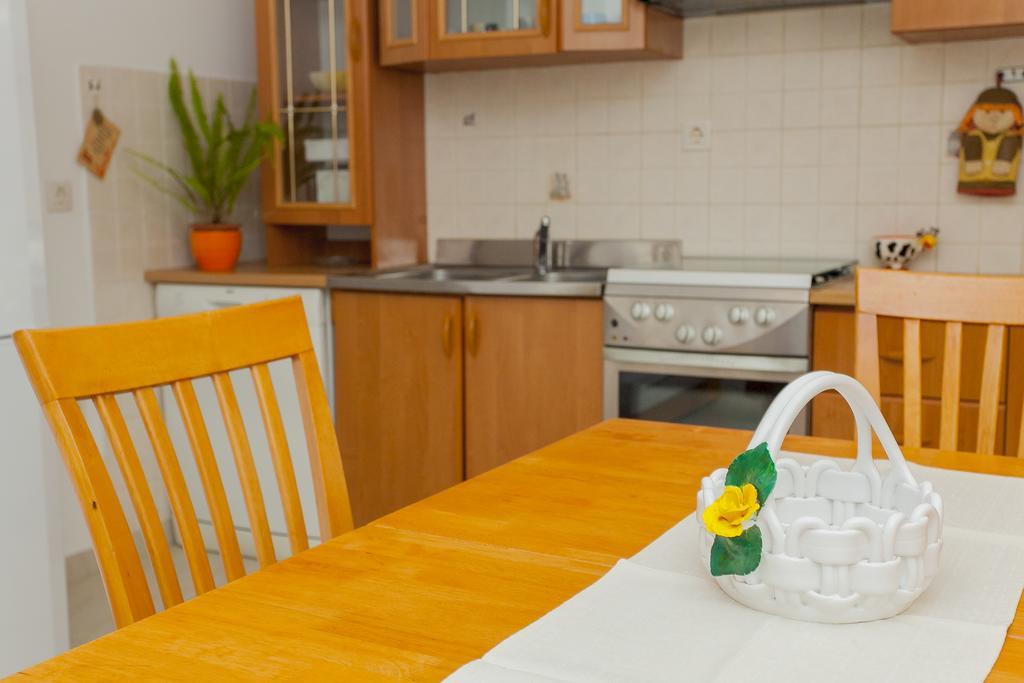 Guest House Mara ヴェラ・ルカ エクステリア 写真