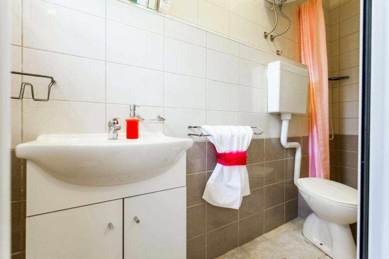 Guest House Mara ヴェラ・ルカ エクステリア 写真