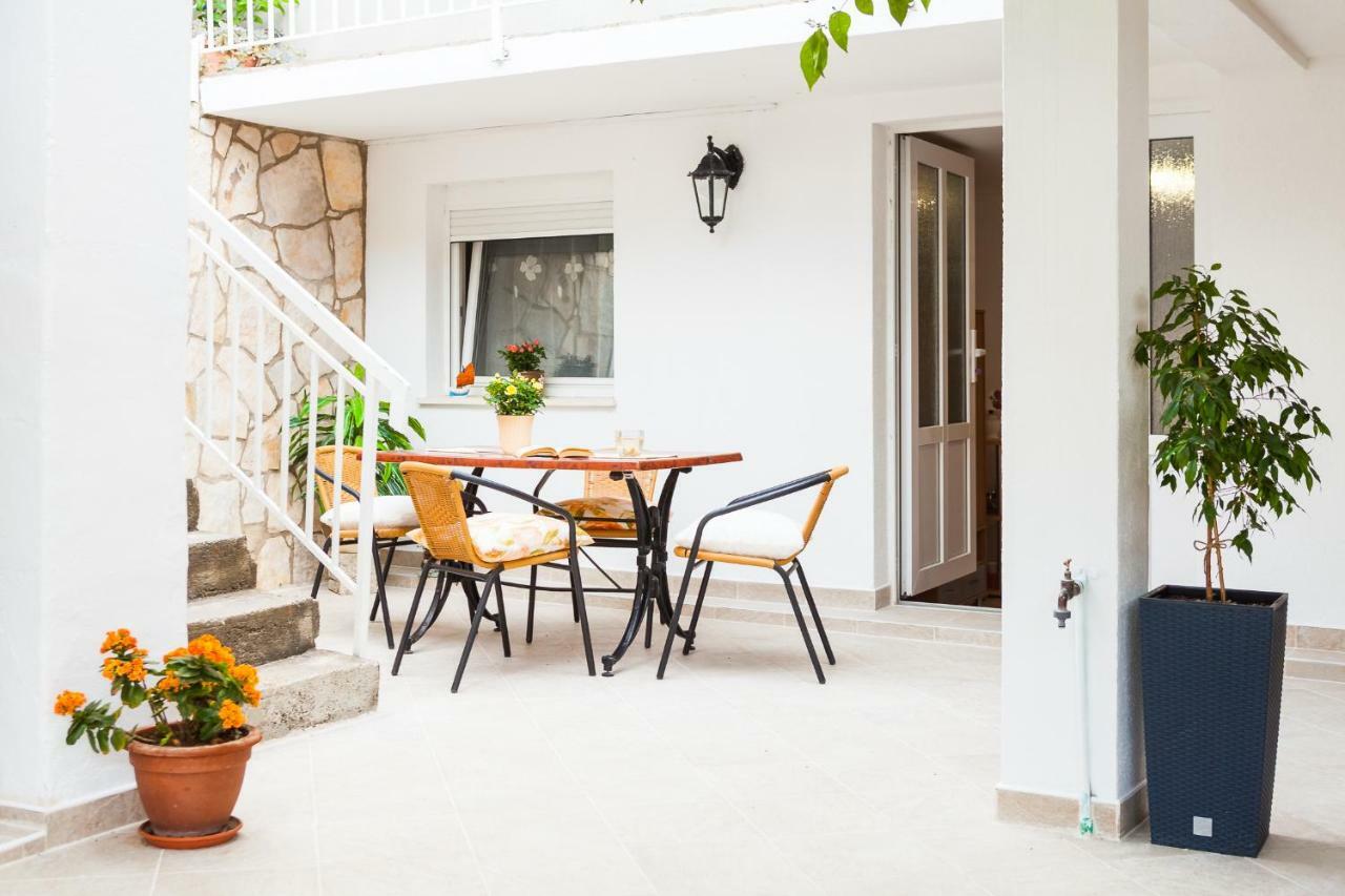 Guest House Mara ヴェラ・ルカ エクステリア 写真