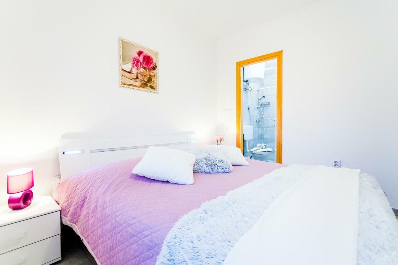 Guest House Mara ヴェラ・ルカ エクステリア 写真