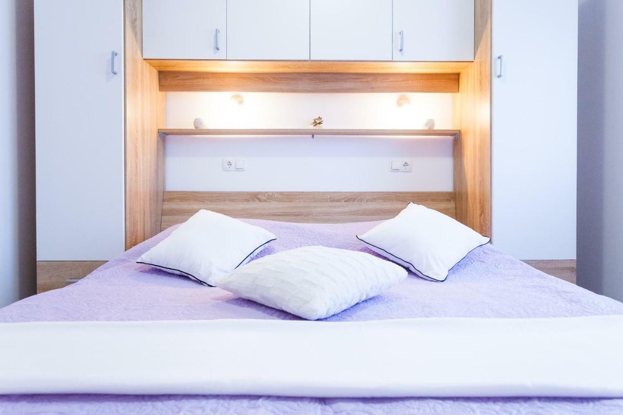 Guest House Mara ヴェラ・ルカ エクステリア 写真